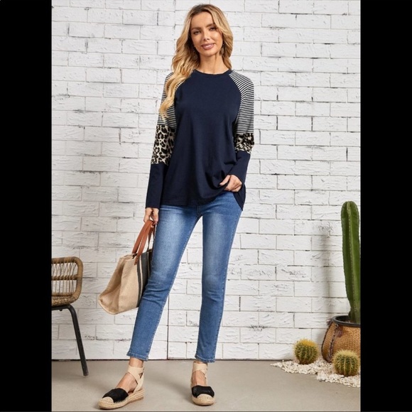 Leopard Striped Raglan Sleeve Tee - Picture 5 of 5